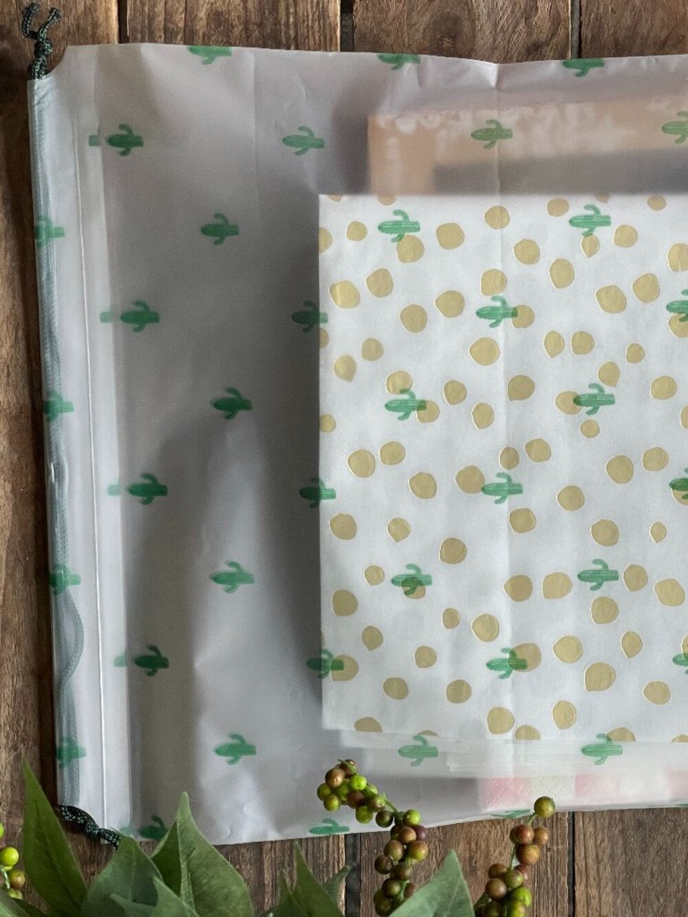 MacKenzie-Childs Rosy Check BUNDLE! Bistro Spreaders Set + Cocktail Napkins - Picture 16 of 16